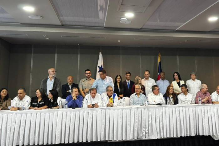 Las reuniones se desarrollan en paralelo a la agenda pública de Machado en Panamá