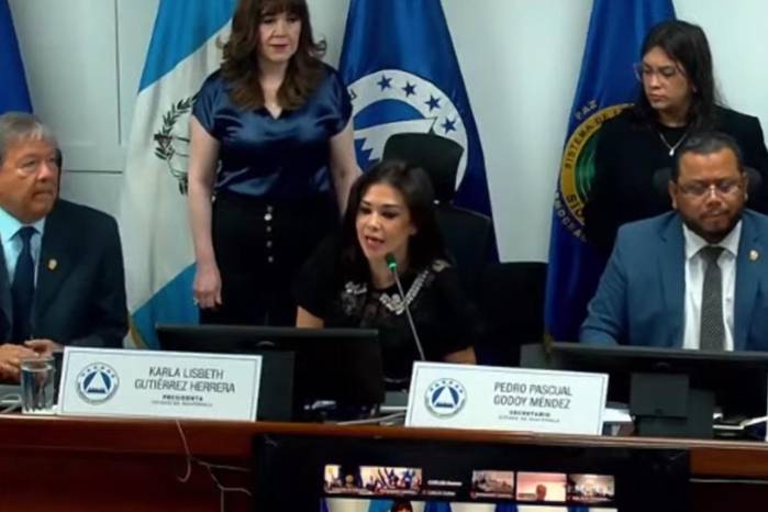 Gutiérrez aclaró que Cortizo y Carrizo primero tienen que resolver sus asuntos legales en Panamá.