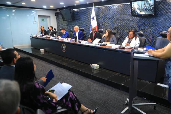 Entrevistas a aspirantes al cargo de Defensor del Pueblo en la Asamblea Nacional.