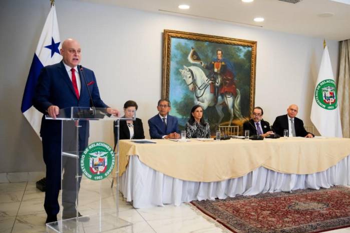 Según el viceministro, el Congreso Anfictiónico representó un esfuerzo pionero para fomentar la cooperación, la integración y la solidaridad entre las naciones