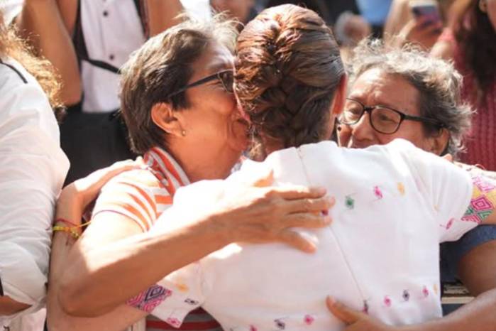 En México, la presidenta Claudia Sheinbaum dedicó un extenso mensaje a las madres mexicanas