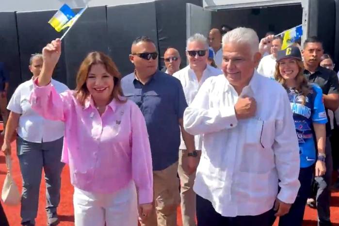 Semanas atrás el propio mandatario había anunciado que le pedirá al director de Pandeportes, Miguel Ordóñez, que iniciara una investigación por el sobre costo que sufrió el estadio.