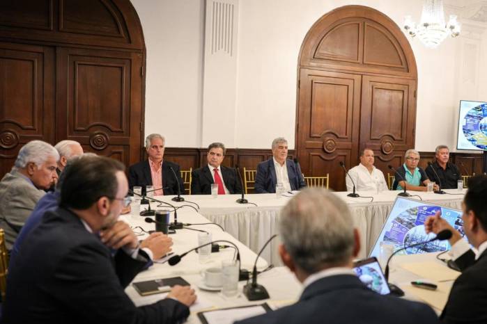 Autoridades y representantes del sector pesquero avanzaron en una hoja de ruta que busca fortalecer las exportaciones del país.