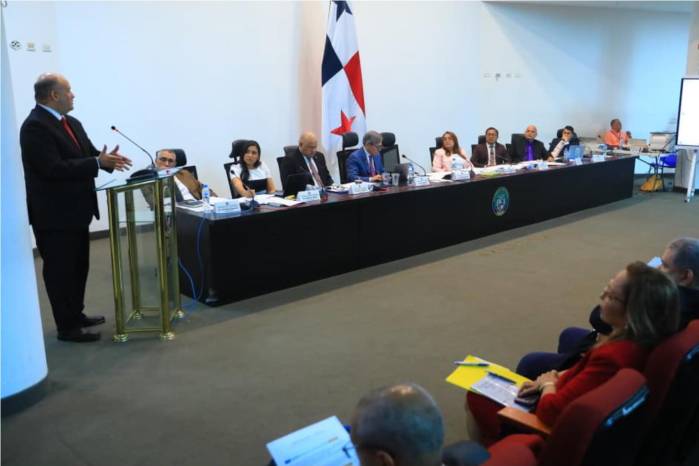 La Comisión de Credenciales comenzó las entrevistas a los aspirantes este 14 de abril.