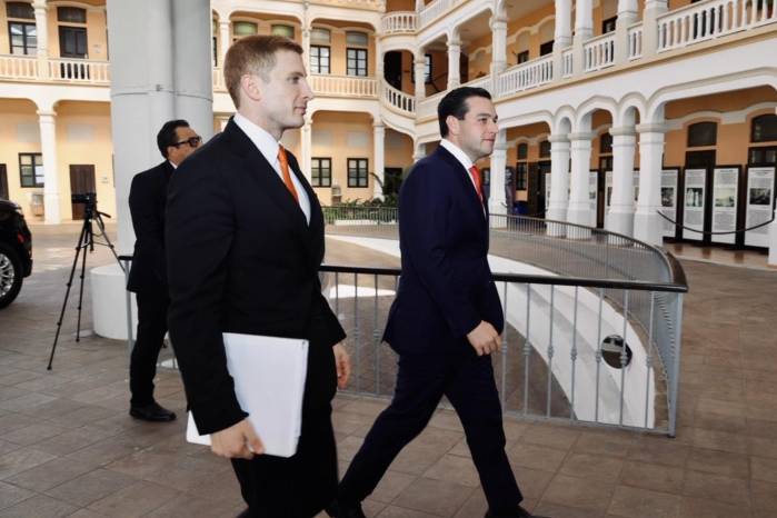 Helberg asistió a la reunión en la Cancillería acompañado por el embajador estadounidense en Panamá, Kevin Cabrera.