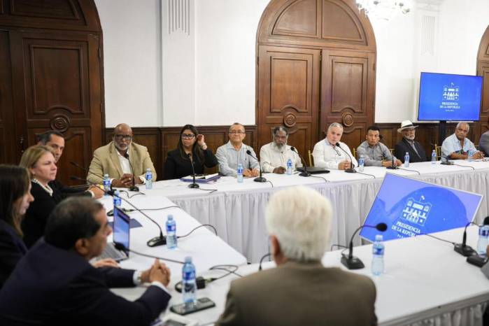 Montalvo destacó que la prioridad del Gobierno del presidente José Raúl Mulino es alcanzar en el corto plazo una solución temporal que permita aliviar la presión sobre el sector.