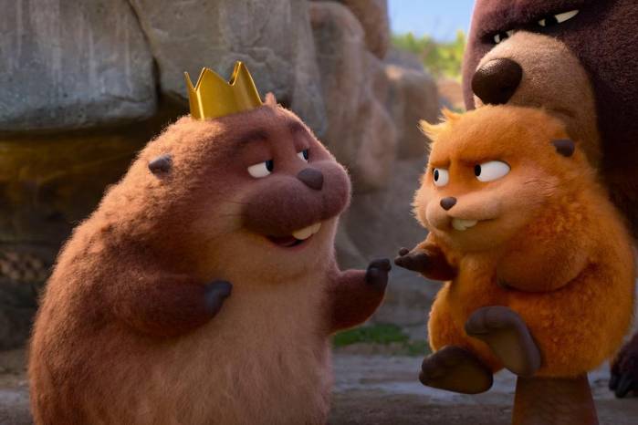 Mabel es doblada en español latino por Regina Tiscareño, mientras que George por Edgar De Marte.