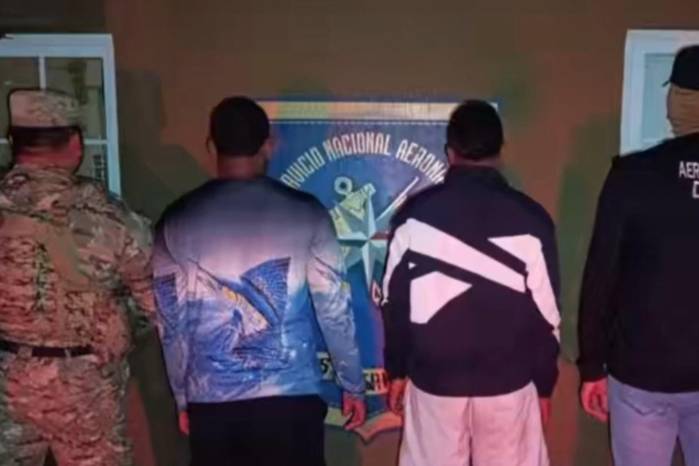 Los dos detenidos fueron puestos a órdenes de las autoridades competentes.