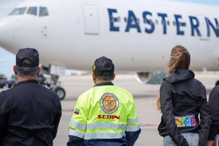 El régimen venezolano indica que esta autorización se emite conforme a sus leyes y a las leyes internacionales de aviación civil.