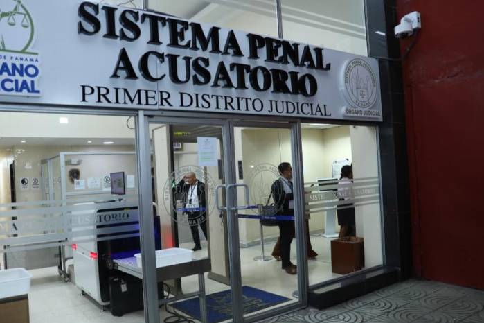La investigación guarda relación con el supuesto manejo irregular de fondos del Sindicato Único Nacional de Trabajadores de la Industria de la Construcción y Similares.