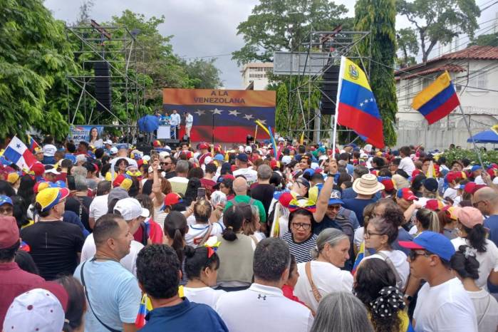 María Corina Machado se reúne con la diáspora venezolana en Panamá