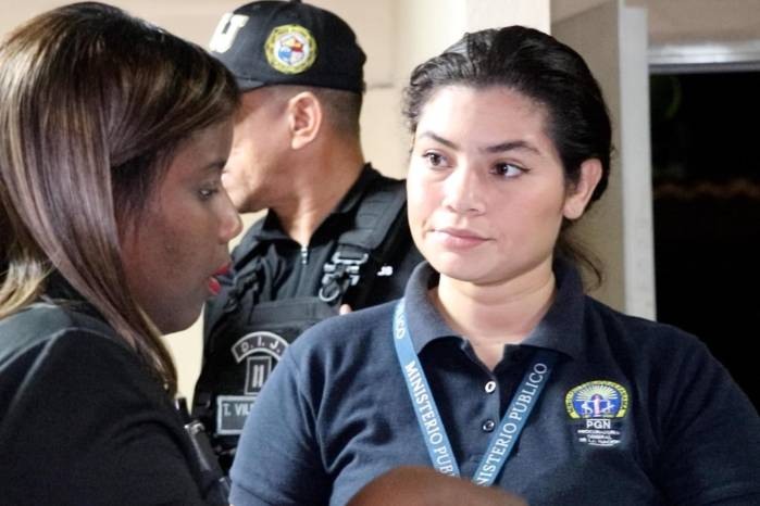 Según las pesquisas, los cheques eran endosados a nombre de comerciantes chinos.