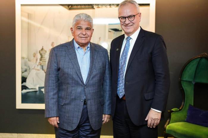 Mulino tuvo un encuentro con el secretario director del Comité Noruego del Nobel de la Paz 2025, Kristian Berg Harpviken, quien le informó que todo se encuentra coordinado para la ceremonia donde se galardonará a Machado.