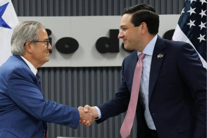 Por Panamá firmó el ministro de Salud, Fernando Boyd Galindo, y por Estados Unidos, el embajador Kevin Marino Cabrera.