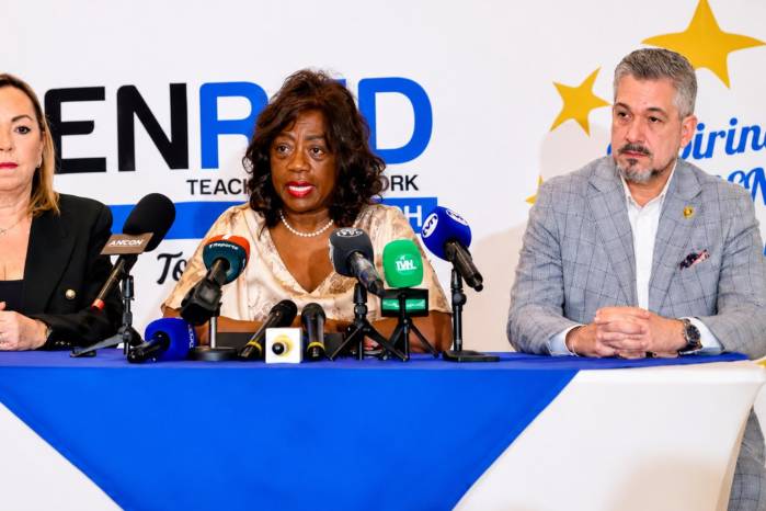 El Ministerio de Educación anunció que presentará denuncias contra la Universidad Autónoma de Chiriquí (Unachi) ante el Ministerio Público.