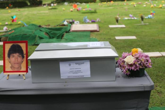 Los restos fueron entregados a Carmen Méndez Hernández, hermana de la víctima.