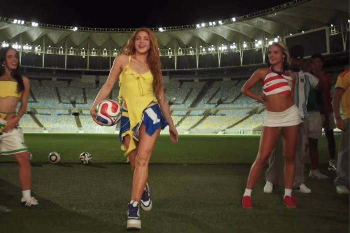 Captura de video cedido por Shakira que muestra a la cantante colombiana en un fragmento del nuevo video de 'Dai Dai', que será la canción oficial del Mundial de Fútbol que se jugará entre junio y julio próximos en Estados Unidos, México y Canadá