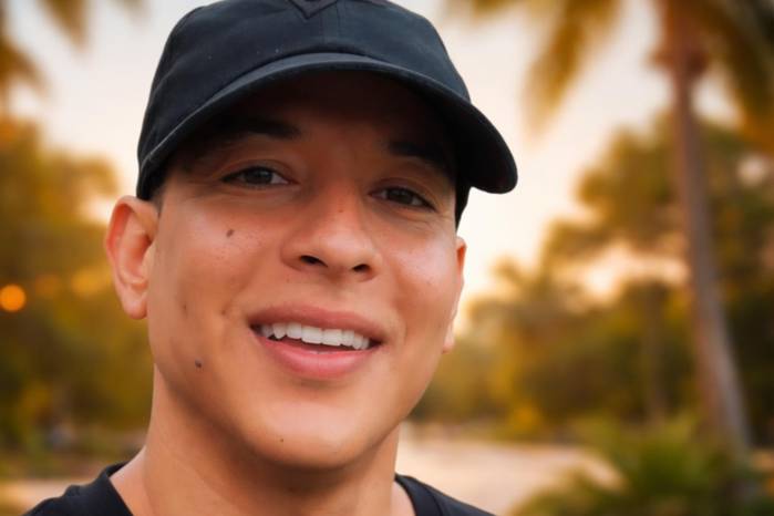 Además, marca un antes y un después para el género urbano, históricamente cuestionado, pero hoy dominante en la industria musical internacional.