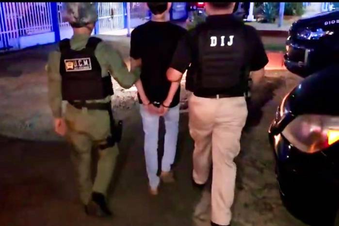 Las autoridades aprehendieron a cuatro personas durante la Operación Blindaje, una investigación vinculada con presuntos delitos de estafa bancaria.