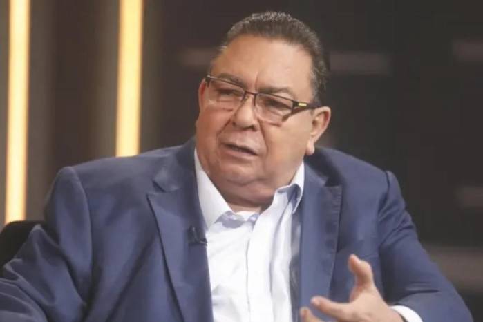 Carrera era un jurista especializado en derecho internacional y estudio en Estados Unidos.