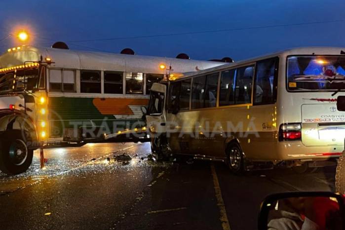 Delgado indicó que el accidente ocurrió a las 5:40 a.m. a la altura de Capira, después de Quesos Chela, en la vía Interamericana.