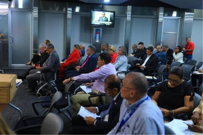 Se reanuda en la Comisión de Credenciales las entrevistas para escoger al nuevo magistrado del Tribunal Electoral