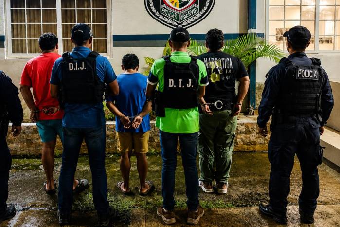 Operación Anonymus: juez ordena detención provisional de tres investigados por tráfico de armas