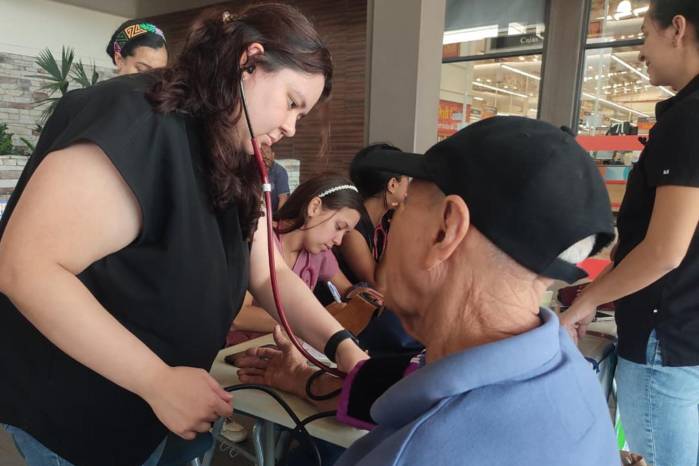 En un comunicado oficial divulgado este lunes, la entidad confirmó que ha sostenido reuniones con representantes de la Federación Nacional de Médicos Residentes e Internos.