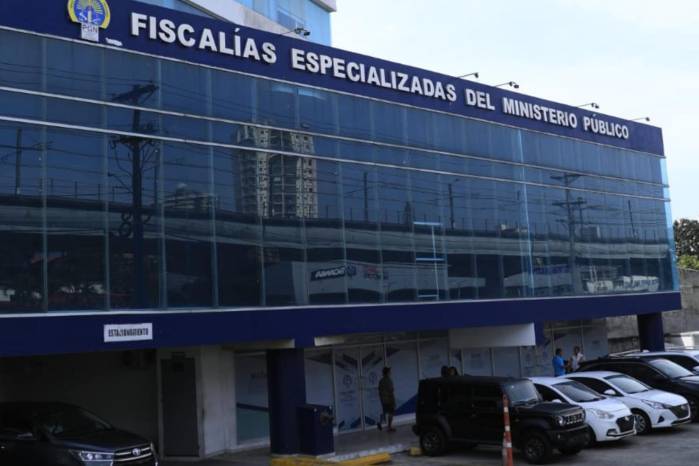 Según la investigación de Cedeño, durante la más reciente diligencia se produjo la entrada de autoridades de la Contraloría, quienes retiraron a los auditores que participaban en el proceso.