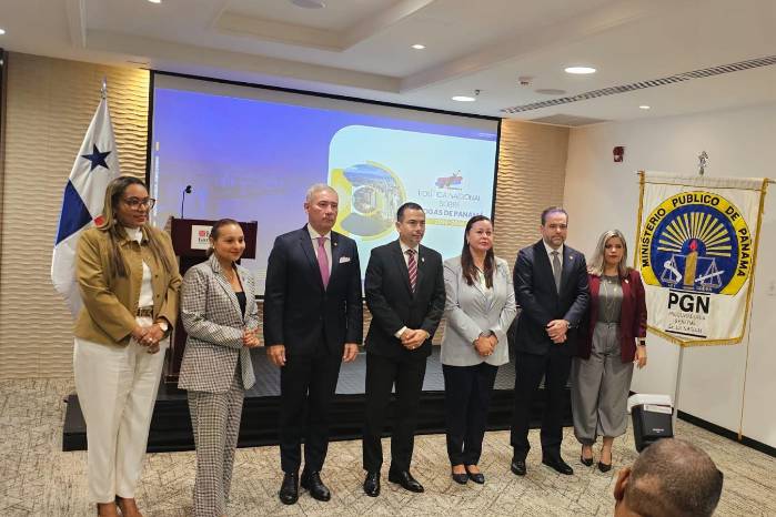 Luis Gómez, procurador general de la Nación (c) destacó que la Política Nacional sobre Drogas busca una respuesta equilibrada entre la reducción de la demanda y el control de la oferta de drogas.