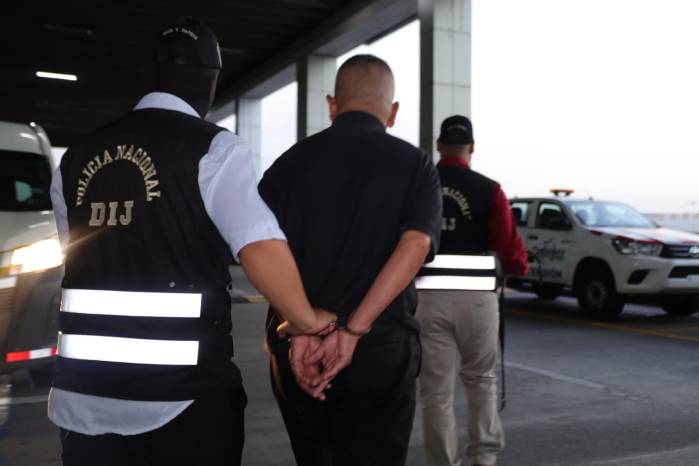 El ciudadano fue puesto a órdenes de la Fiscalía Segunda contra la Delincuencia Organizada.