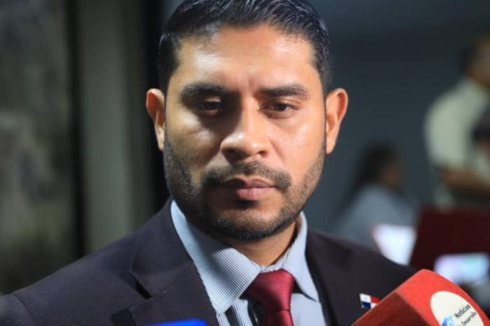 Vega, quien es diputado por el área de Gualaca, en donde vive uno de esos panameños, señaló que conoció el caso a través de los medios de comunicación.