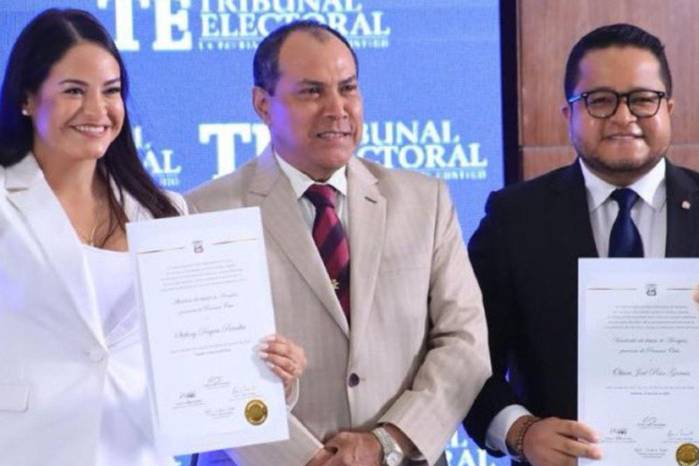 Stefany Peñalba, Alcaldesa electa de Arraiján 2024-2029, junto a su vicealcalde Oliver Joel Ríos.