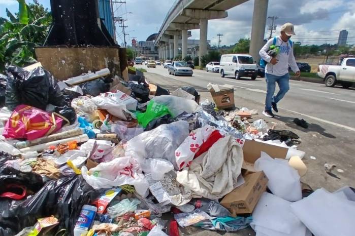 Mulino también destacó la gestión del diputado de Realizando Metas, Luis Eduardo Camacho, a quien reconoció por su preocupación.
