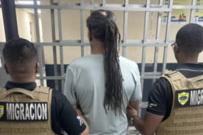 Las autoridades expulsaron del país a un ciudadano de nacionalidad jamaiquina que había sido condenado por delitos contra la seguridad colectiva.