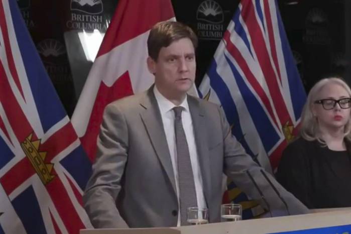 El premier de Columbia Británica, David Eby, describió el ataque ocurrido en una escuela de Tumbler Ridge, donde fallecieron al menos 9 personas, más el tirador, que se suicidó.