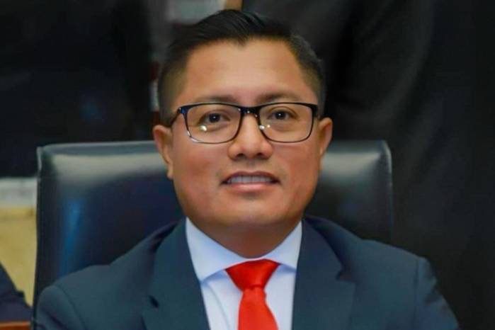 El diputado dejará el cargo para ocupar la posición de sexto subsecretario en el Comité Ejecutivo Nacional del PRD.