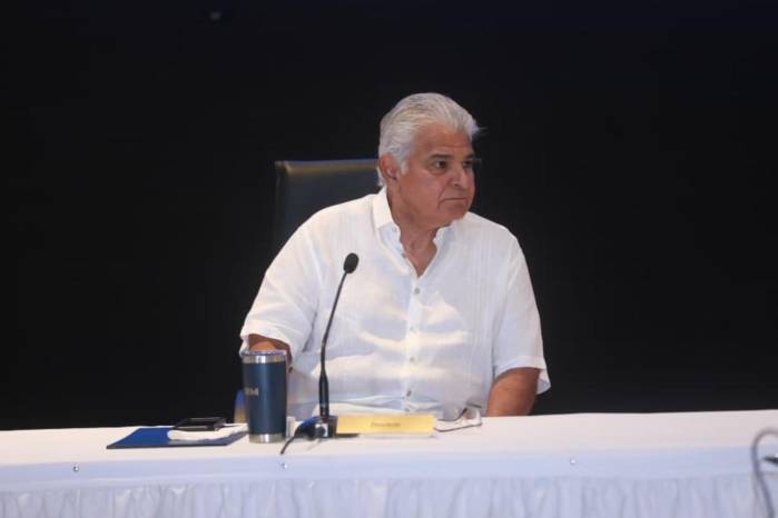 Mulino explicó que se pasará de una institución que ‘despilfarraba los recursos públicos’ a una institución que estará enfocada de forma ‘responsable en apoyar’.