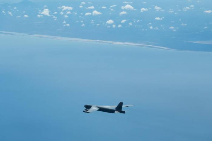 Grupos de la oposición reportaron que dos aviones B-52 sobrevolaron el territorio de Venezuela en una muestra de poder de las tropas estadounidenses.