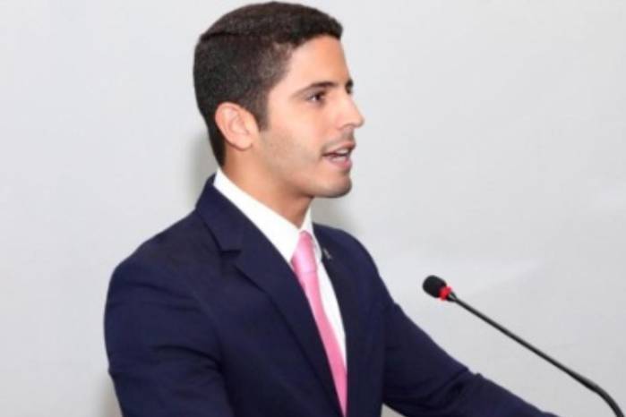 El diputado José Antonio Pérez Barboni presentó en la Asamblea un anteproyecto que reforma la Ley 40 y endurece las penas por delitos graves cometidos por menores.