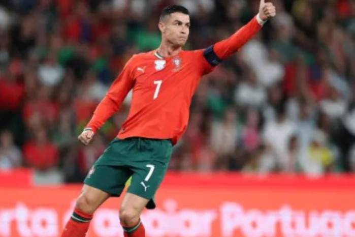 Cristiano rompe récord mundialista con doblete ante Uzbekistán