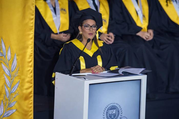 Gabriel Diez, miembro del Consejo Directivo del ITSE, explicó a Telemetro Reporta que no han solicitado la renuncia de Gómez, sino que fue enviada de vacaciones.