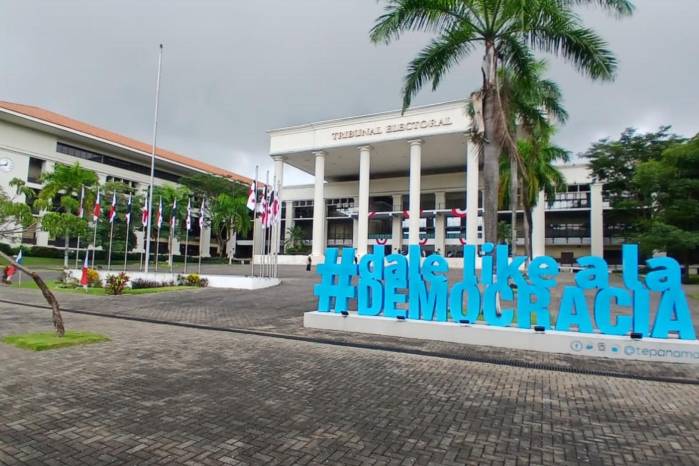 El pleno del TE recordó que recibió una impugnación contra la candidatura presidencial del partido Realizando Metas, la cual fue resuelta en marzo de 2024 mediante un acuerdo, dos meses antes de las elecciones generales.