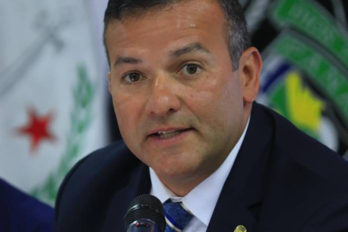 El director también destacó que la Policía Nacional dispone de drones propios y de equipos donados por países aliados.