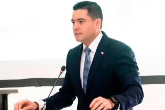 José Gabriel Carrizo.