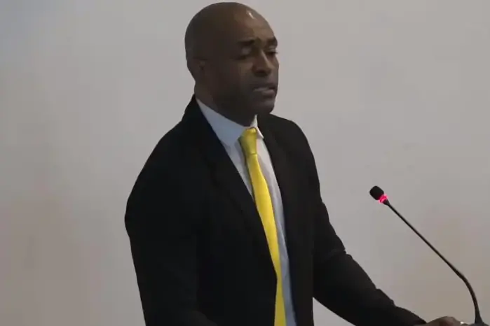 Salazar reiteró su rechazo a la reforma a la ley que regula la Caja de Seguro Social.