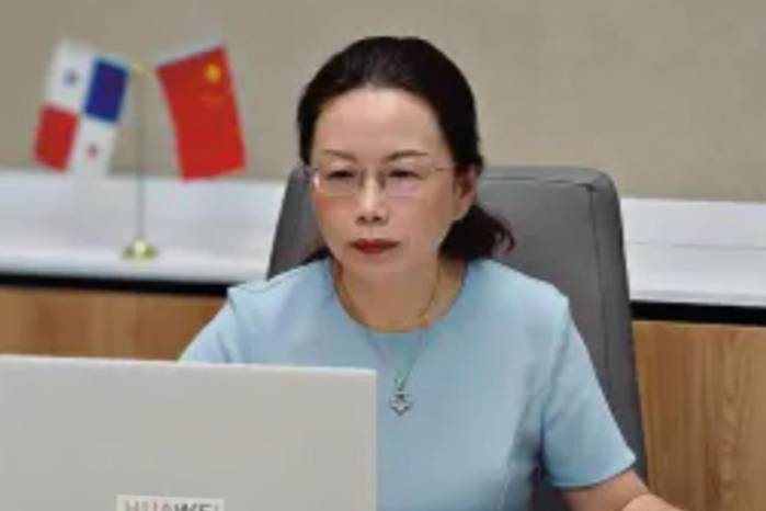 Embajadora de China en Panamá, Xu Xueyuan.