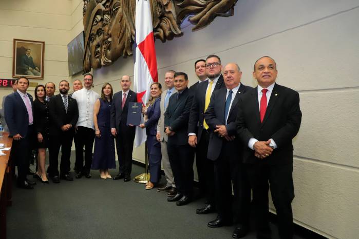 Presupuesto, contrataciones y jubilados marcan el cierre legislativo