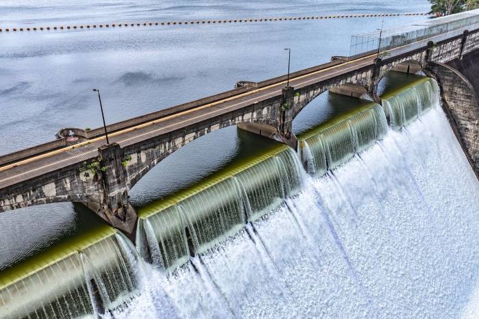 Canal de Panamá realizará vertidos preventivos ante alza de niveles en Gatún y Alhajuela