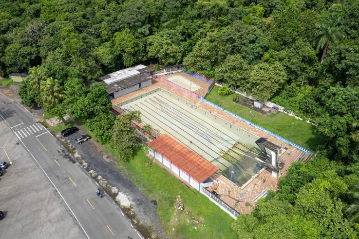 Nadadores y clubes enfrentarán casi dos años de cierre en Albrook tras la licitación pública de Pandeportes.